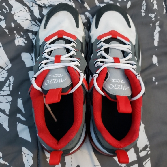 Nike shoes air max 270 react - Picture 3 of 5